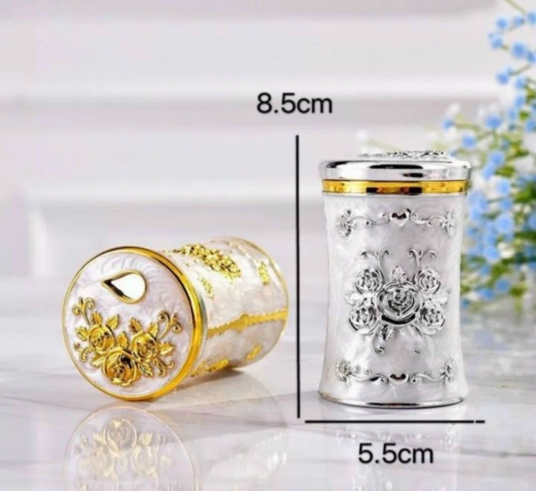 HỘP TĂM HOÀNG GIA